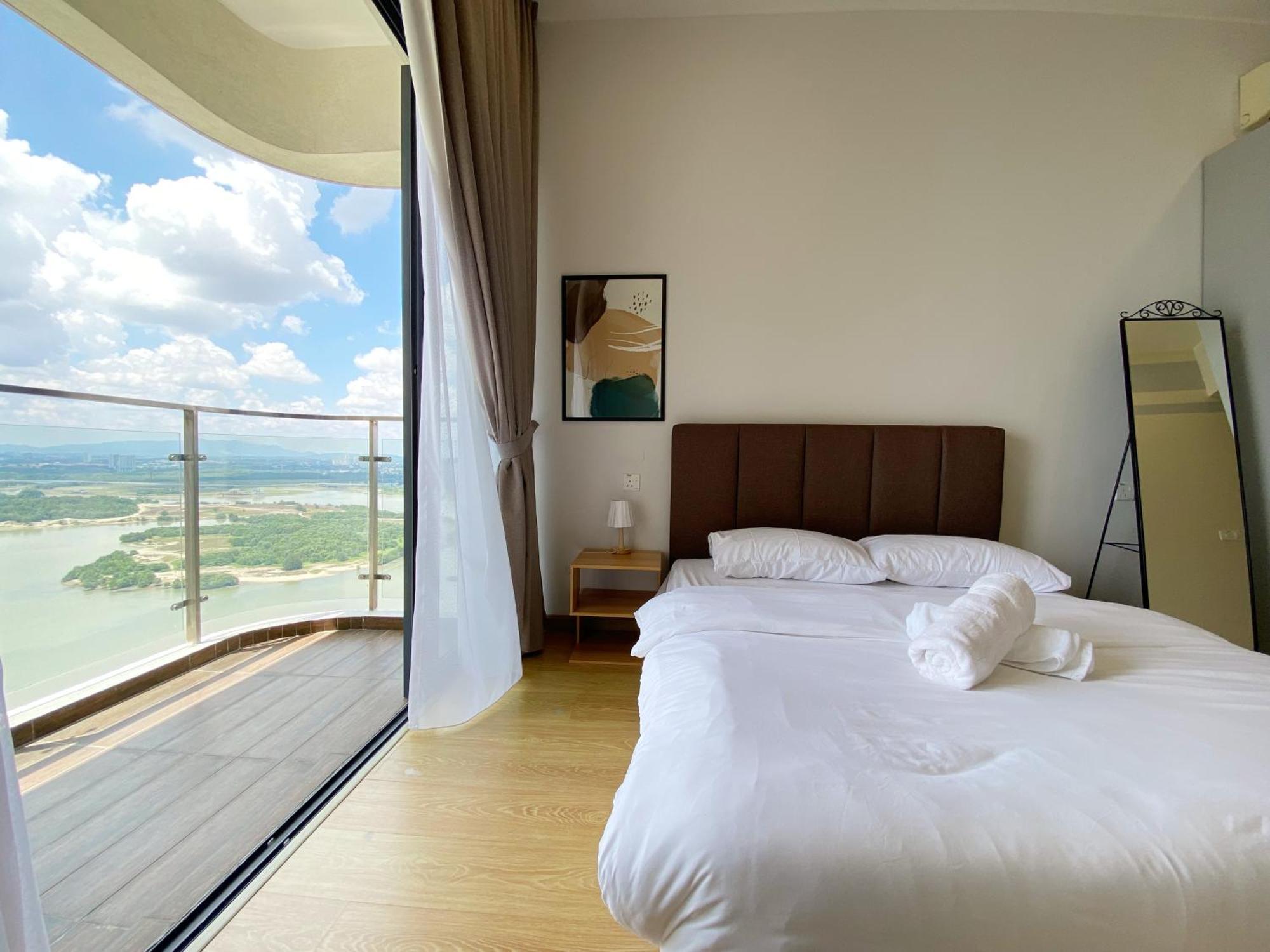 Sea View Country Garden Danga Bay By Lionsbay Apartment Johor Bahru Room photo